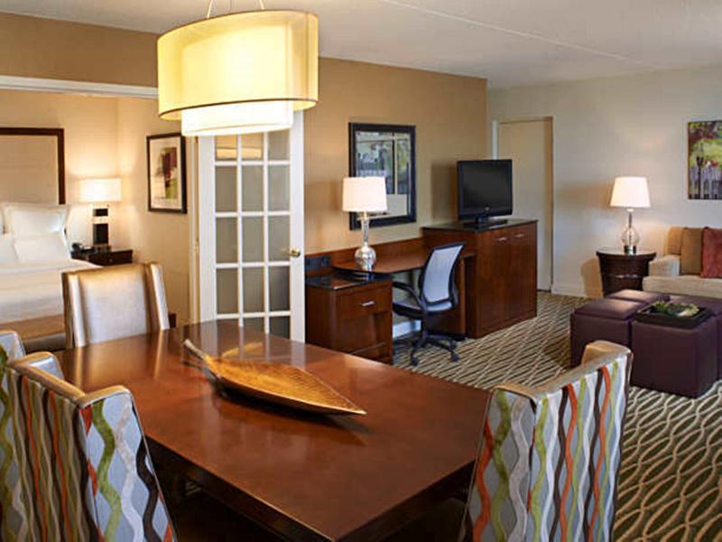 Charleston Marriott Town Center Hotel Стая снимка