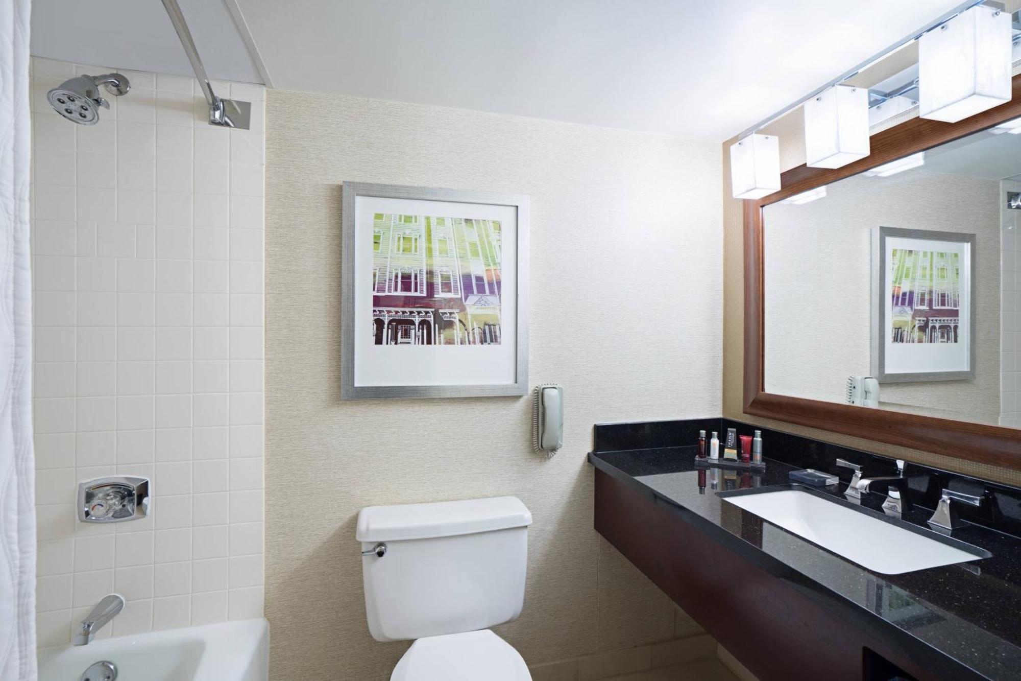 Charleston Marriott Town Center Hotel Екстериор снимка